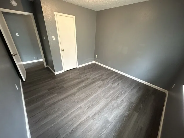 2011 Windward Dr — Photo 11