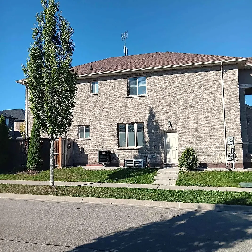 61 Eagleglen Way photo 1