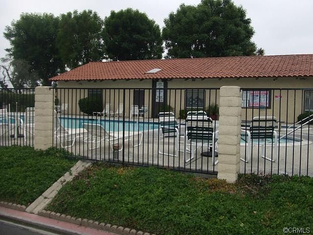 1st image of 1456 E Philadelphia Ave #52