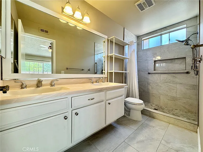 1421 Meadow Glen Rd — Photo 30