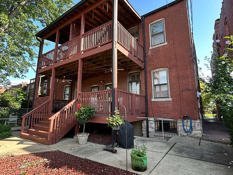 2304 Russell Blvd #1E — Photo 11