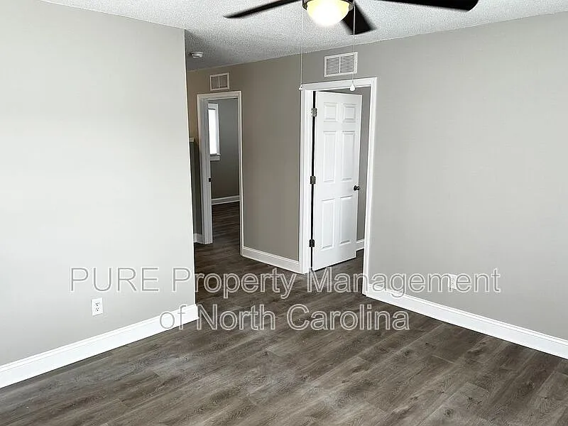 2 bed, 1.0 bath, 728 sqft, $895 — Photo 4