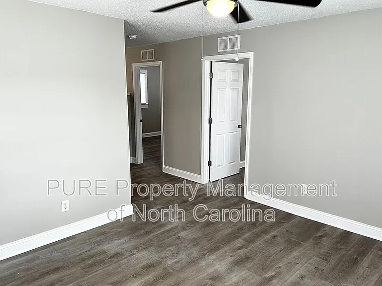 208 S Lexington Dr — Photo 10