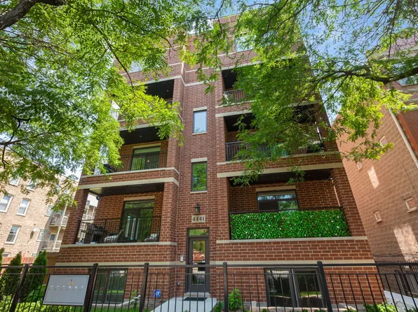 4441 N Ashland Ave #201, Chicago, IL 60640