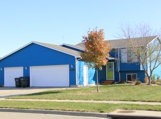 6704 S Connie Ave, Sioux Falls, SD 57108