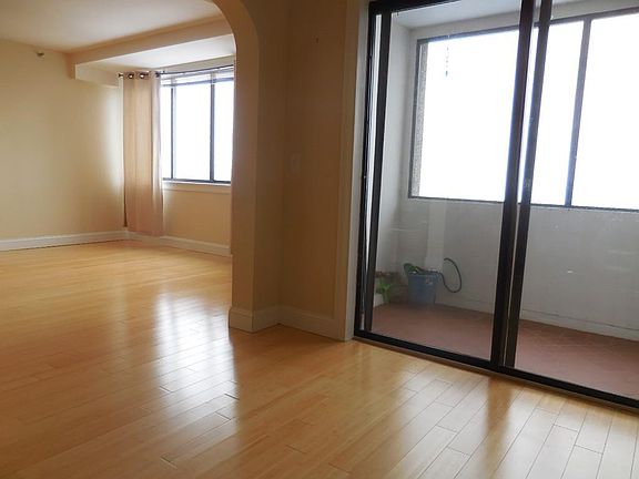 2nd image of 250 Hammond Pond Pkwy APT 1212N