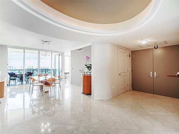 5th image of 18911 E Collins Ave #2506