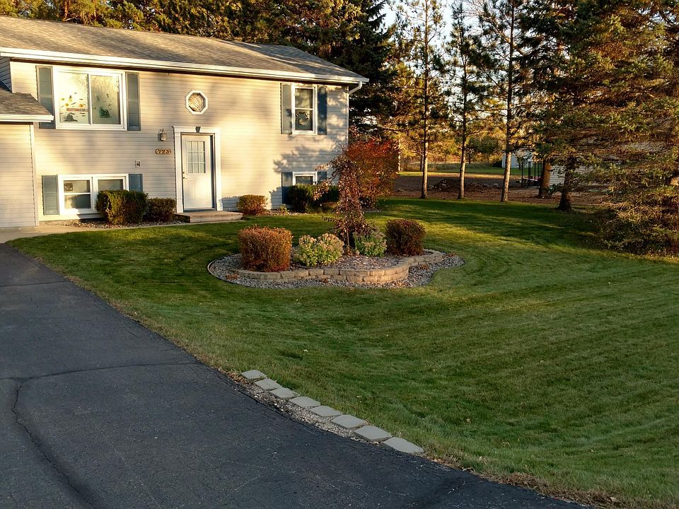 1st image of 723 Garden Dr SW