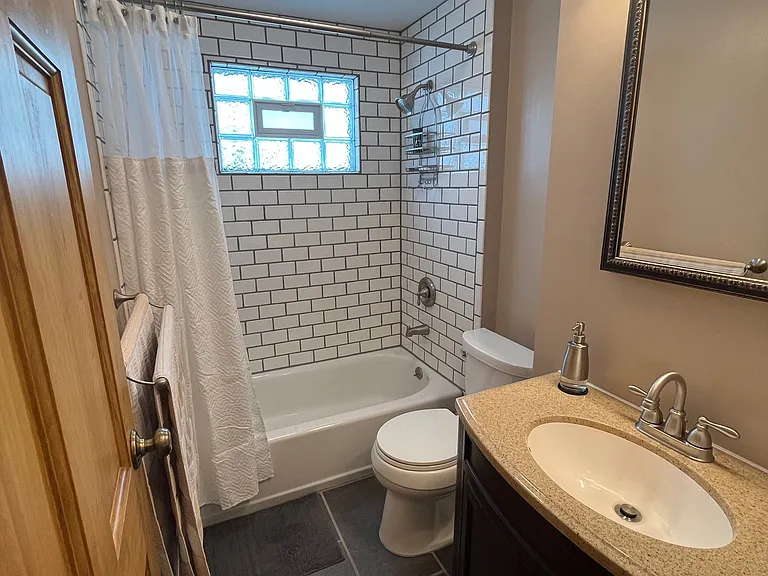203 Lovering Ave #UPPER — Photo 14