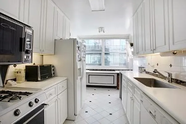 Sold by Corcoran | media 10