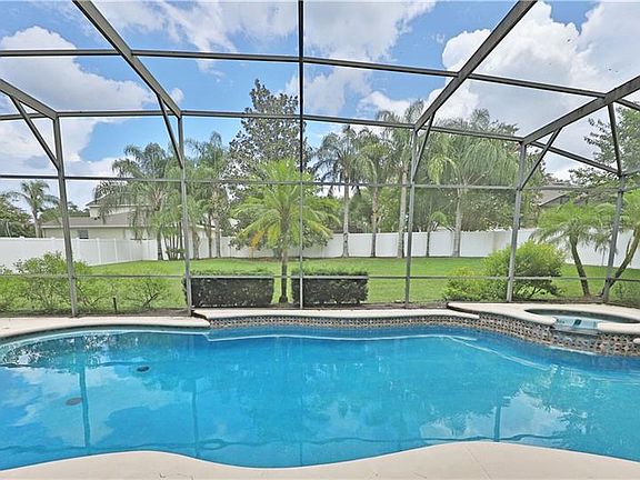 2nd image of 502 Majestic Oak Dr