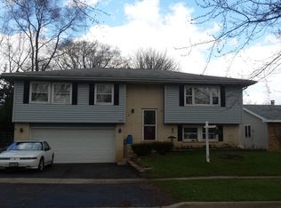 302 Highland Ave, Hampshire, IL 60140