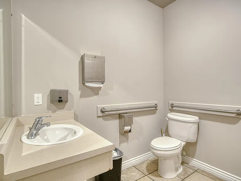 Stone Brook Apartments — Photo 30