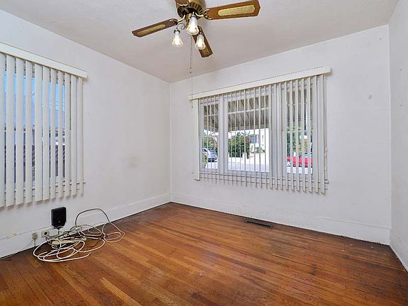 5th image of 568 Jewell Dr