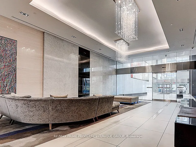 386 Yonge St #4101 — Photo 18