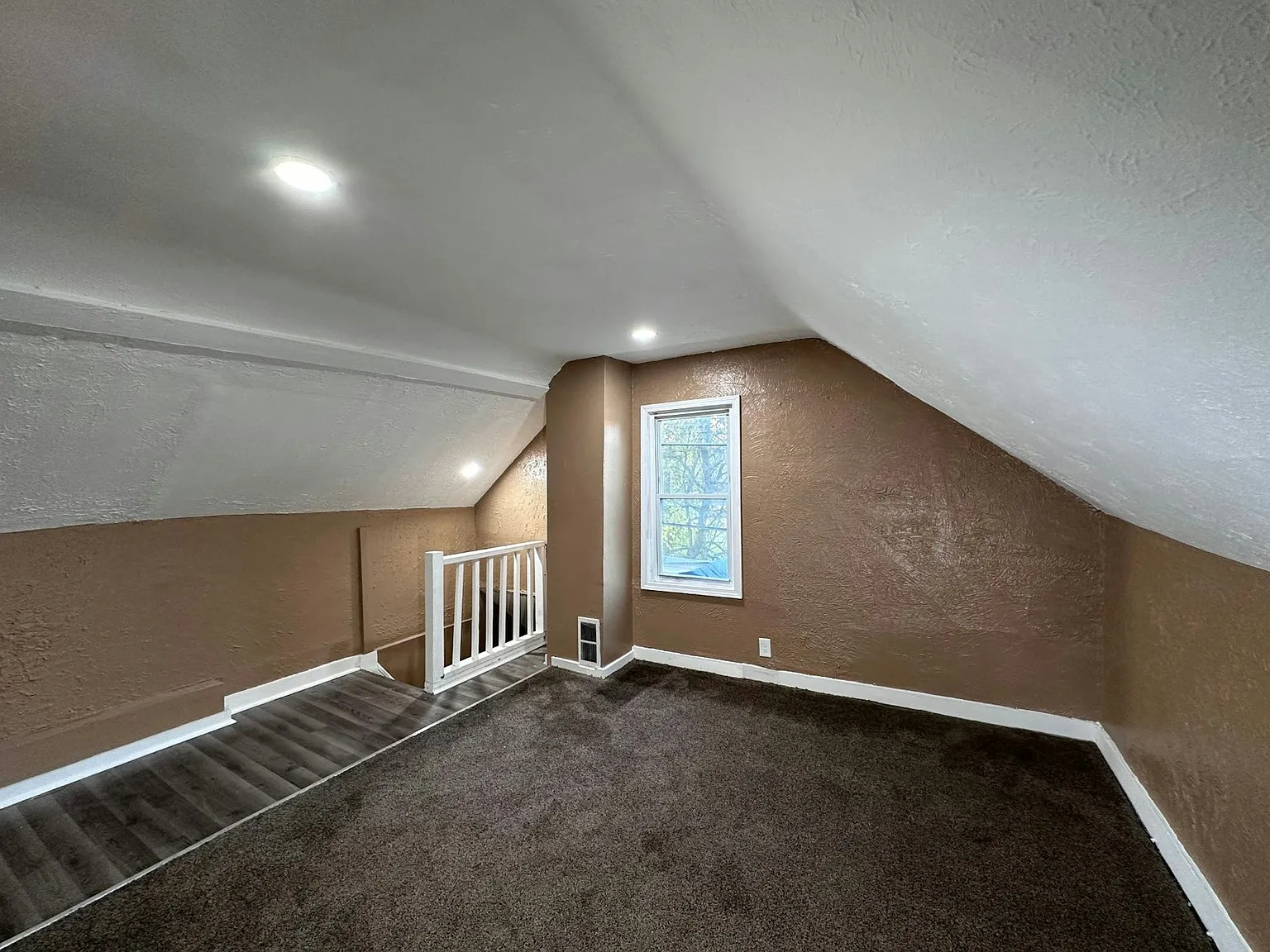 3026 Erin Avenue — Photo 3
