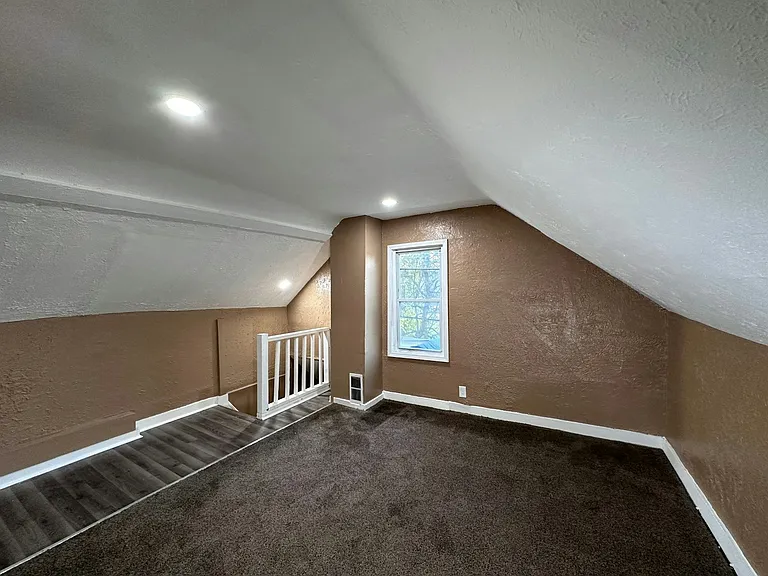 3026 Erin Ave — Photo 3
