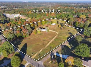 1304 County Road 39 Rd, Deatsville, AL 36022
