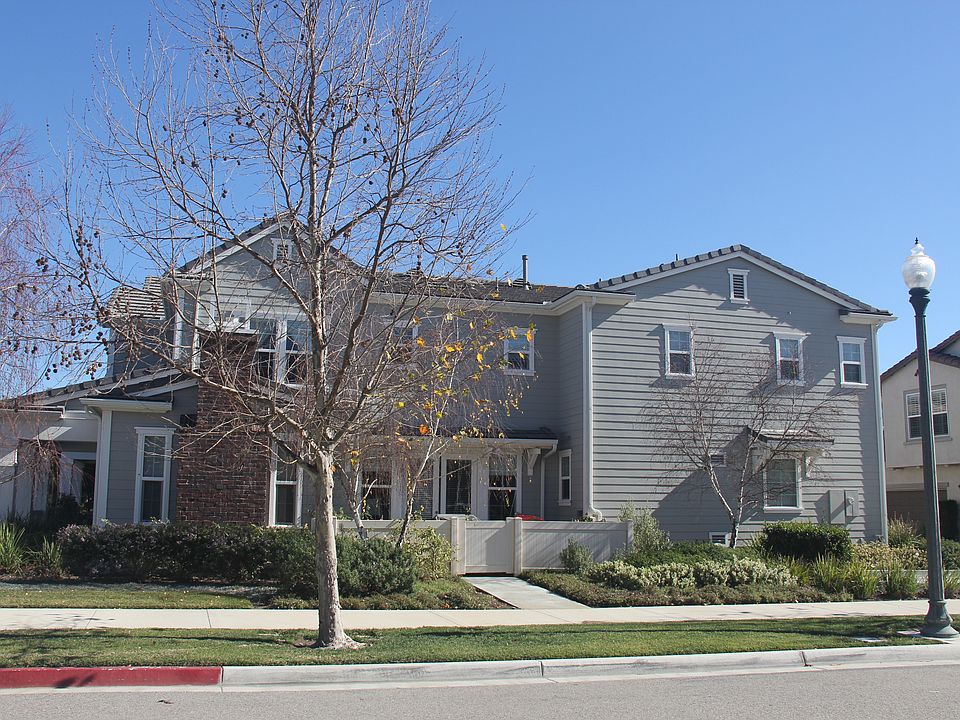 2nd image of 8202 Platinum St