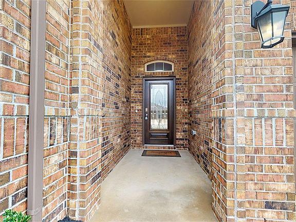 2nd image of 1319 Bellingham Park Drive