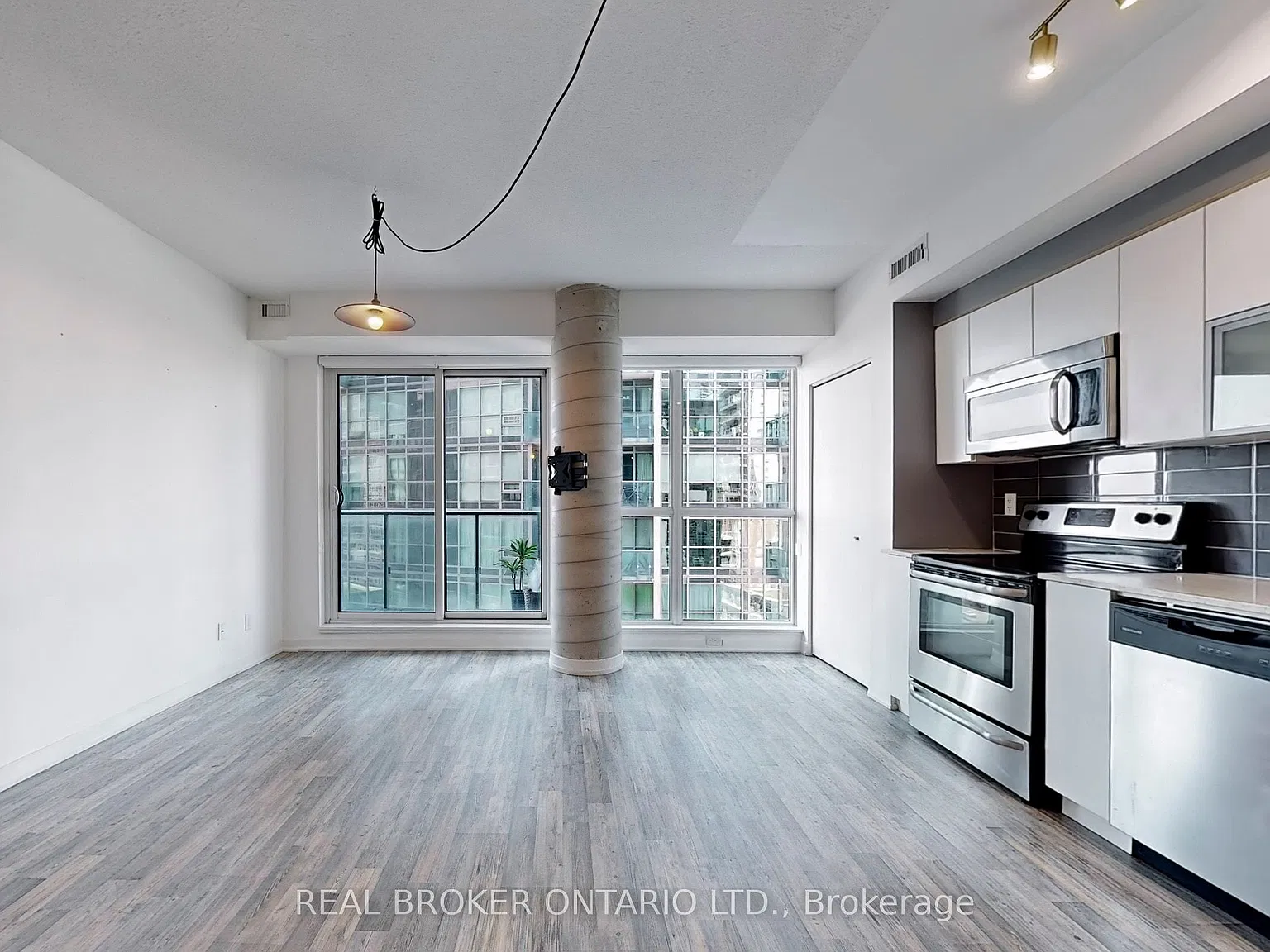 69 Lynn Williams St — Photo 2
