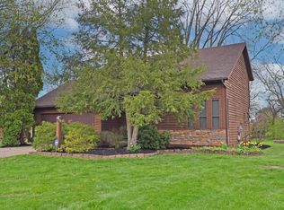 7606 Rolling Meadows Dr, West Chester, OH 45069