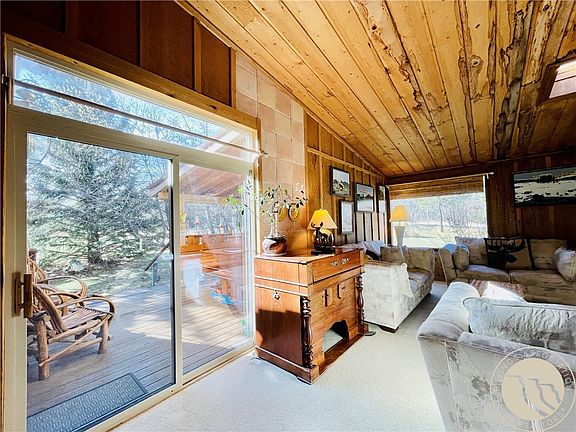 5th image of 23 Willow Dr