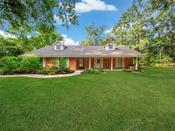8726 Dogwood Dr, Tomball, TX 77375