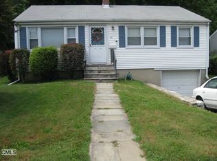 27 Arbor Dr, Norwalk, CT 06854
