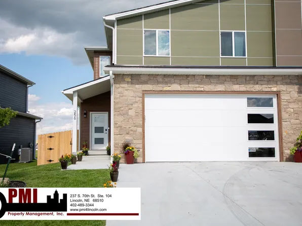256 N 105th St, Lincoln, NE 68527