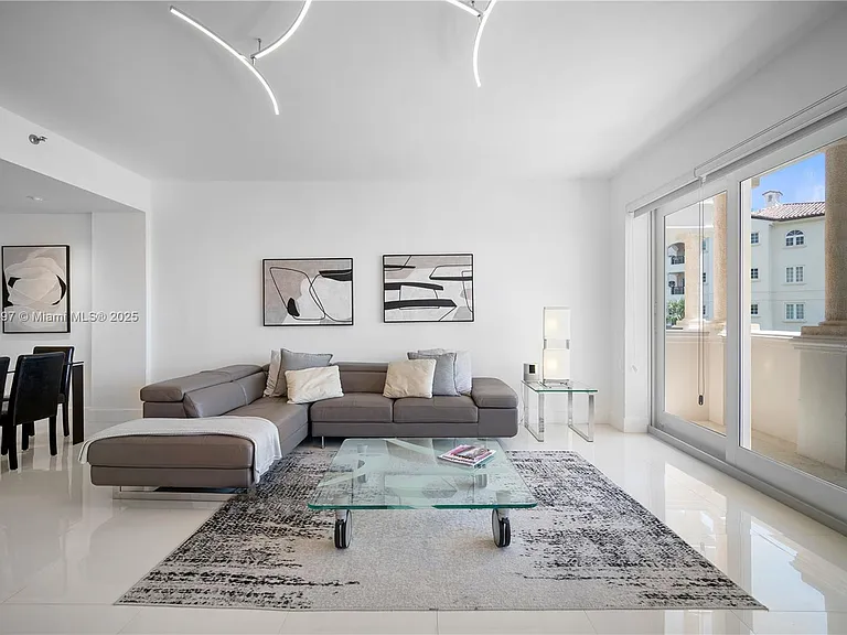 19234 Fisher Island Dr #19234 — Photo 9