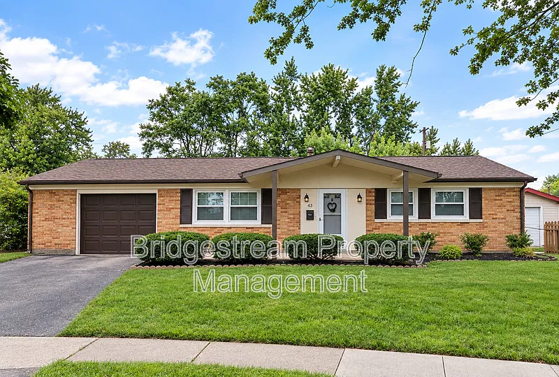 3 bed, 2.0 bath, 1100 sqft, $1,595 — Photo 1