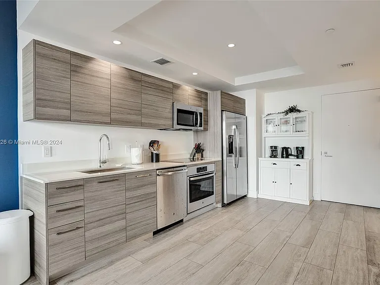 121 NE 34th St #2906 — Photo 10