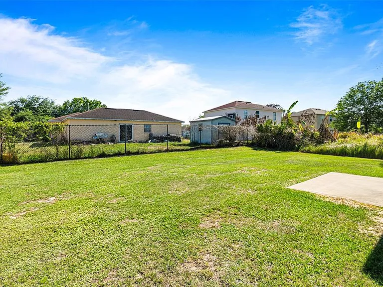 612 Linnet Ct — Photo 42