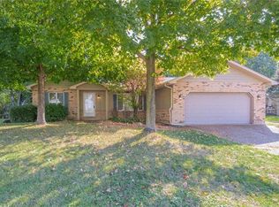 704 Andra Dr, Maryville, IL