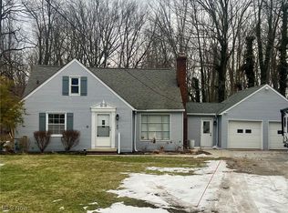 9180 Cedar Rd, Chesterland, OH 44026