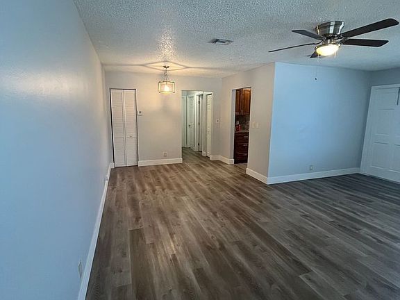 4th image of 824 E Tiffany Dr APT 4