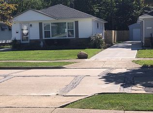 4376 Adrian Rd, South Euclid, OH 44121