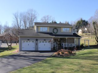 3223 Longview Dr, Saint Paul, VA 24283