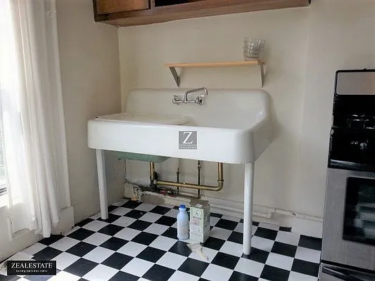 Rented by ZealEstate Group Inc | media 23