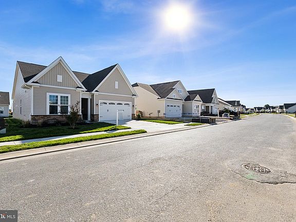 3rd image of 314 Heritage Shores Cir