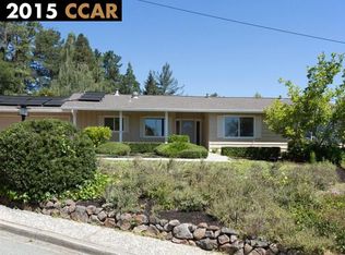 7 Totterdell Ct, Orinda, CA 94563