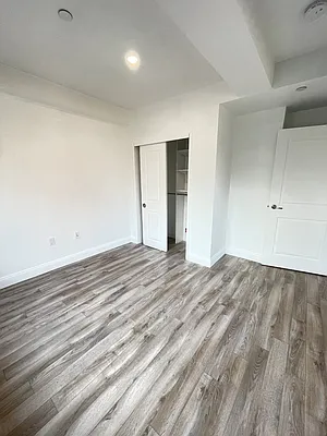 Rented by Bouklis Group | media 4