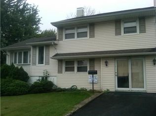 99 Markowitz St, Carteret, NJ 07008