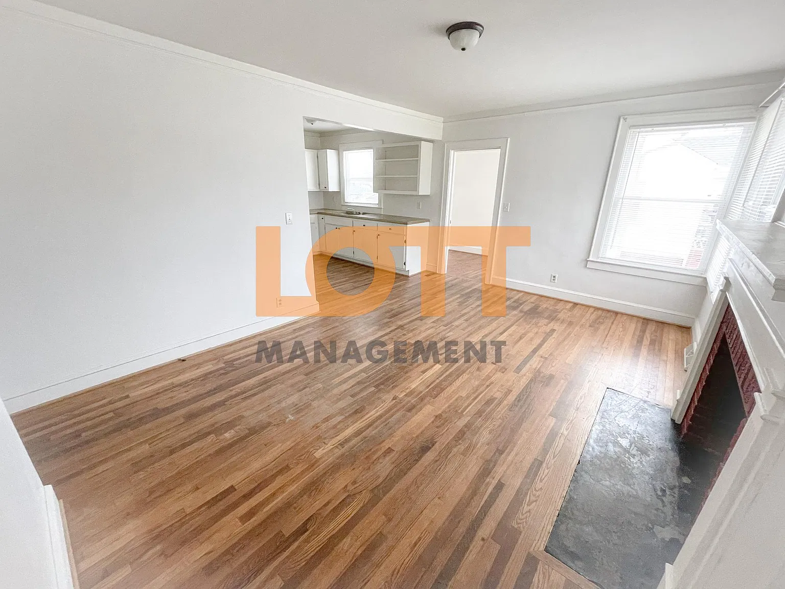 2 bed, 984 sqft, $1,350 — Photo 4