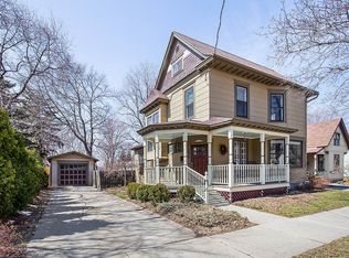 536 S Jackson St, Green Bay, WI 54301