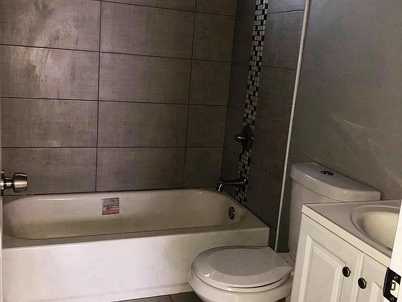 5th image of 1407 Donax Ave