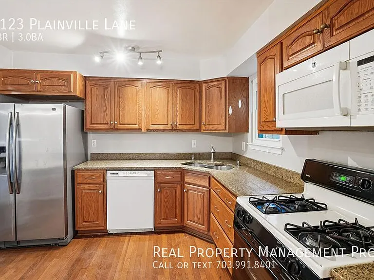 6123 Plainville Ln — Photo 4