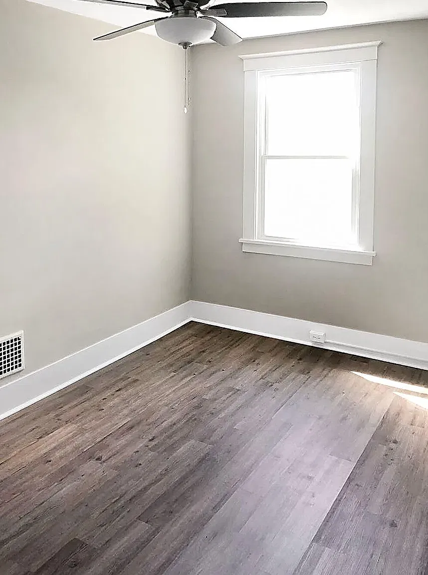 2 bed, 1000 sqft, $1,350 — Photo 3