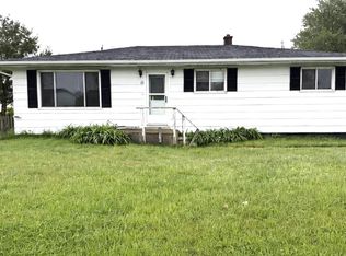 11 Tamarac Dr, Pt Hawkesbury, NS B9A 3E6